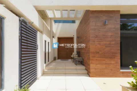 Villa on the Yas Island, Abu Dhabi, UAE 5 bedrooms, 670.5 sq.m. № 632102 - photo 25