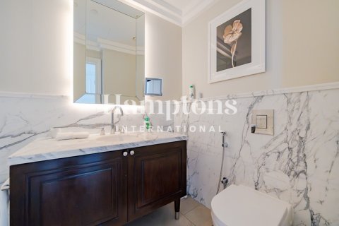 Apartment in Downtown Dubai (Downtown Burj Dubai), UAE 2 bedrooms, 118.11966129 sq.m. № 650917 - photo 17