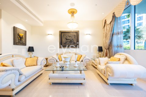 Apartemen di Palm Jumeirah, Dubai, UEA 1 kamar tidur, 175 m2 nomor 600302 - foto 3