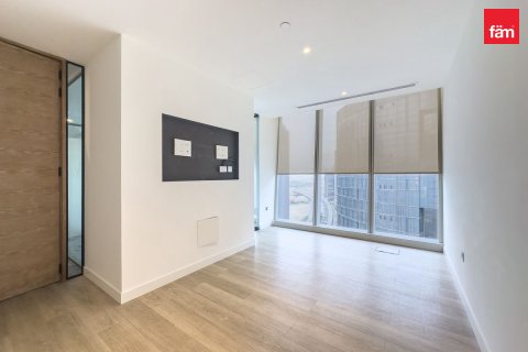 Business Bay, Dubai, UAE의 판매용 사무실 3656.2제곱미터 번호 597907 - 사진 7