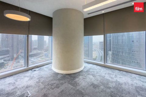 Business Bay, Dubai, UAE의 판매용 사무실 3656.2제곱미터 번호 597907 - 사진 23