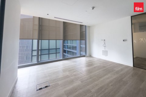 Business Bay, Dubai, UAE의 판매용 사무실 3656.2제곱미터 번호 597907 - 사진 9