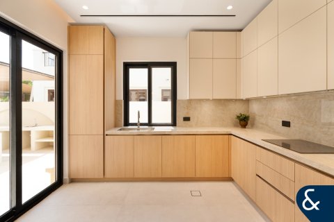 Vila u Arabian Ranches, Dubai, UAE 5 spavaćih soba, 547 m2 Br. 671024 - fotografija 10