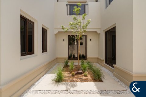 Vila u Arabian Ranches, Dubai, UAE 5 spavaćih soba, 547 m2 Br. 671024 - fotografija 27