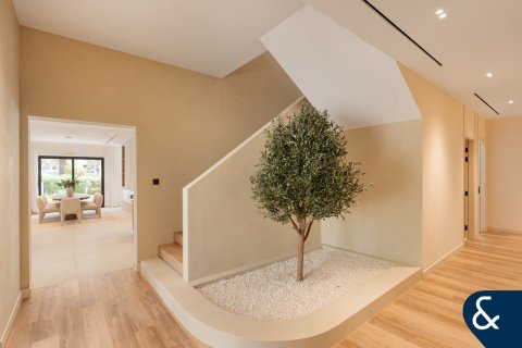 Vila u Arabian Ranches, Dubai, UAE 5 spavaćih soba, 547 m2 Br. 671024 - fotografija 12