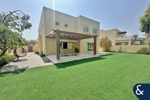 Villa till försäljning i Meadows, Dubai, UAE 4 sovrum, 337 kvm Nr. 671021 - fotografi 18