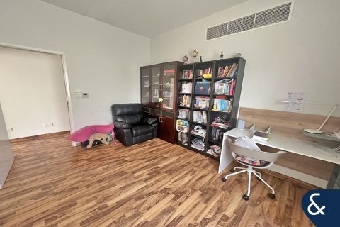 Villa till försäljning i Meadows, Dubai, UAE 4 sovrum, 337 kvm Nr. 671021 - fotografi 12