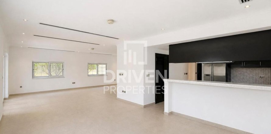 Villa itt: Jumeirah Park, Dubai, EAE, 3 hálószoba, 627.47 m², azonosító: 756865