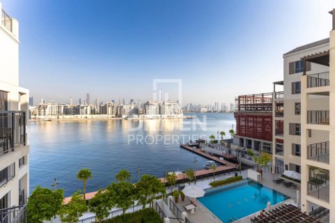 Jumeirah、Dubai、UAEにあるマンション 2ベッドルーム、120.5 m2 No746926