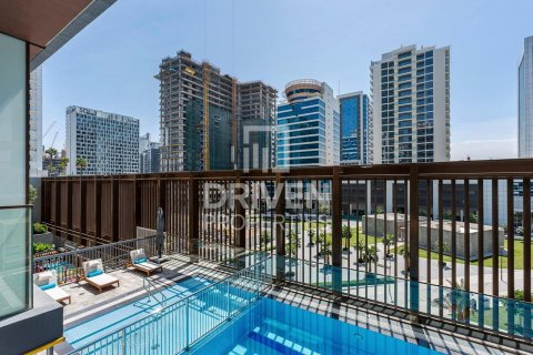 Apartament në Business Bay, Dubai, Emiratet e Bashkuara Arabe 2 dhoma gjumi, 102.66 m2. № 746928 - Foto 13