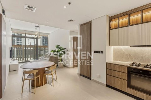 דירה ב Business Bay, Dubai, איחוד האמירויות 2 חדרי שינה, 102.66 מ