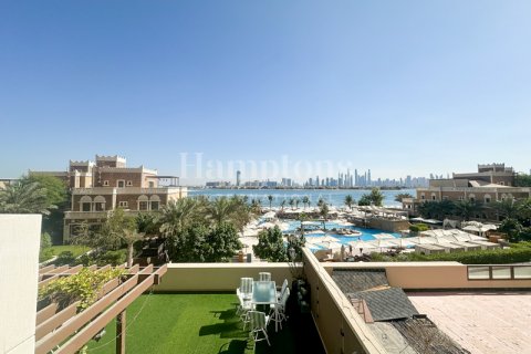 Apartment sa Palm Jumeirah, Dubai, UAE 2 silid-tulugan, 210.51819800 sq.m. № 583399 - larawan 9