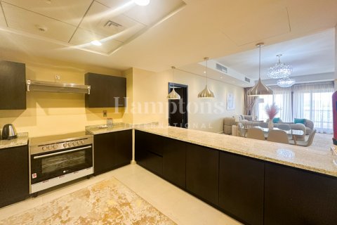 Apartment sa Palm Jumeirah, Dubai, UAE 2 silid-tulugan, 210.51819800 sq.m. № 583399 - larawan 11