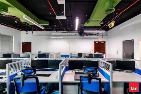 Oficiu de închiriat în Business Bay, Dubai, EAU 70.4 mp. №659058 - poză 8