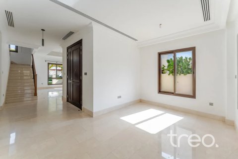 Vila u Arabian Ranches, Dubai, UAE 4 spavaćih soba, 317.91 m2 Br. 753637 - fotografija 3