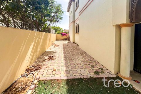 Villa zum Verkauf in The Villa, Dubai, VAE 5 Schlafzimmer, 474.27 m2 Nr. 753636 - Foto 10