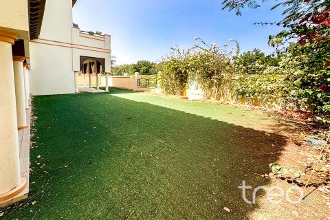 Villa zum Verkauf in The Villa, Dubai, VAE 5 Schlafzimmer, 474.27 m2 Nr. 753636 - Foto 2