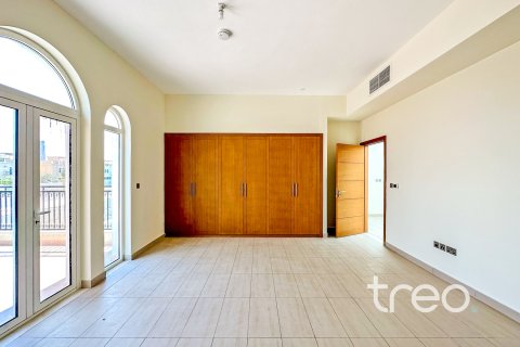 Vilë në Jumeirah Park, Dubai, Emiratet e Bashkuara Arabe 4 dhoma gjumi, 386.2 m2. № 753635 - Foto 9
