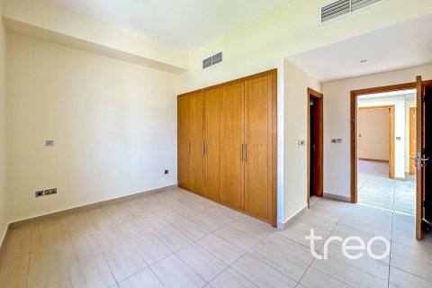 Vilë në Jumeirah Park, Dubai, Emiratet e Bashkuara Arabe 4 dhoma gjumi, 386.2 m2. № 753635 - Foto 12