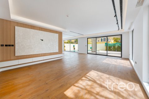 Villa till försäljning i Jumeirah Park, Dubai, UAE 3 sovrum, 327.67 kvm Nr. 753639 - fotografi 4