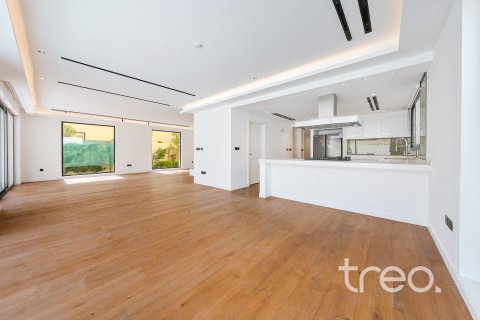 Villa till försäljning i Jumeirah Park, Dubai, UAE 3 sovrum, 327.67 kvm Nr. 753639 - fotografi 9