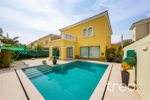 Vilë në Jumeirah Park, Dubai, Emiratet e Bashkuara Arabe 3 dhoma gjumi, 327.67 m2. № 753639