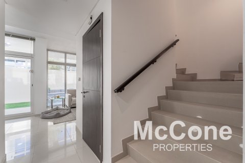 Řadový dům v Dubai, SAE 3 ložnice, 167.41 m² Č.: 587579 - fotografie 14