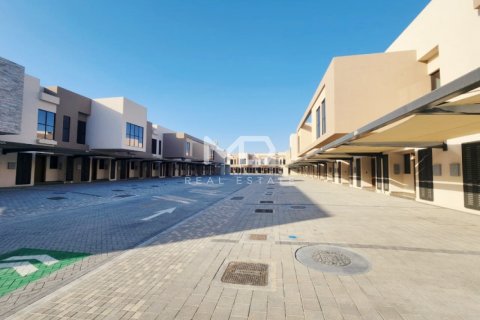 Зняти в оренду таунхаус в Al Salam Street, Абу-Даби, ОАЕ 3 спальні, 147.4м2, № 555534 - фото 29
