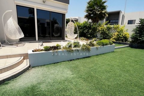 Vilë në Yas Island, Abu Dhabi, Emiratet e Bashkuara Arabe 3 dhoma gjumi, 461.2 m2. № 555533 - Foto 2