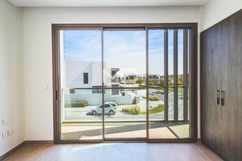 Vilë në Yas Island, Abu Dhabi, Emiratet e Bashkuara Arabe 3 dhoma gjumi, 461.2 m2. № 555533 - Foto 12
