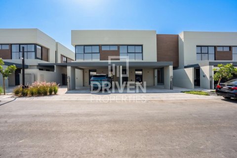 Βίλα σε Dubai, ΗΑΕ 3 υπνοδωμάτια, 281.59 τ.μ. Αρ. 762416 - φωτογραφία 1