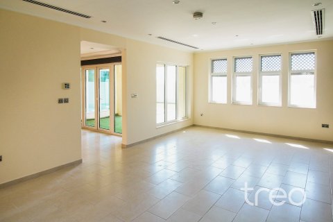 Villa itt: Jumeirah Park, Dubai, EAE, 3 hálószoba, 284.56 m², azonosító: 733523 - fénykép 4