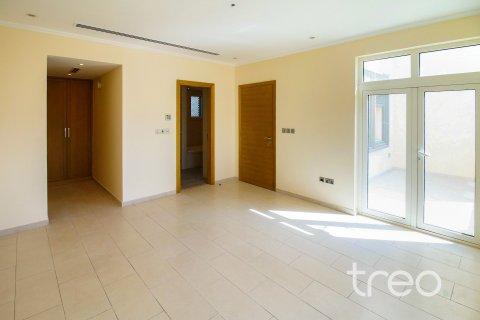 Villa itt: Jumeirah Park, Dubai, EAE, 3 hálószoba, 284.56 m², azonosító: 733523 - fénykép 9