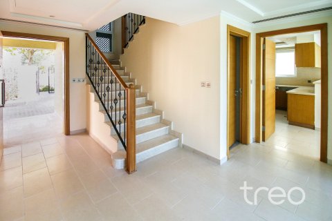 Villa itt: Jumeirah Park, Dubai, EAE, 3 hálószoba, 284.56 m², azonosító: 733523 - fénykép 5
