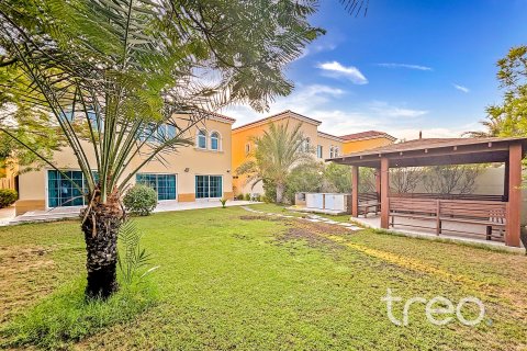 Vila u Jumeirah Park, Dubai, UAE 4 spavaćih soba, 314.01 m2 Br. 733520 - fotografija 2