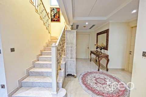 Vila u Jumeirah Park, Dubai, UAE 4 spavaćih soba, 314.01 m2 Br. 733520 - fotografija 16