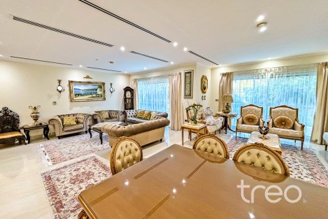 Vila u Jumeirah Park, Dubai, UAE 4 spavaćih soba, 314.01 m2 Br. 733520 - fotografija 5