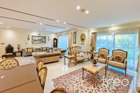Vila u Jumeirah Park, Dubai, UAE 4 spavaćih soba, 314.01 m2 Br. 733520 - fotografija 4
