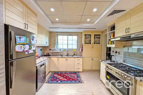 Vila u Jumeirah Park, Dubai, UAE 4 spavaćih soba, 314.01 m2 Br. 733520 - fotografija 11