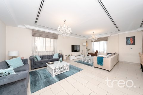 Villa para arrendamento em Arabian Ranches 2, Dubai, EAU 5 quartos, 314.29 m2 № 733522 - foto 3