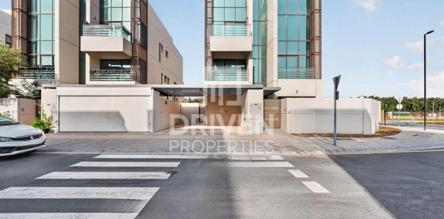 Villa asukohaga Meydan, Dubai, AÜE: 6 magamistoaga, 554.82 m² Nr 746539