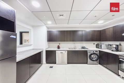Apartament në Palm Jumeirah, Dubai, Emiratet e Bashkuara Arabe 2 dhoma gjumi, 182.6 m2. № 622778 - Foto 3