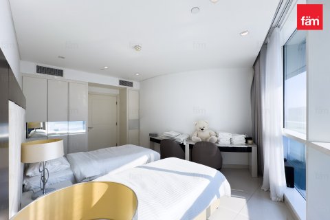 Apartment in Downtown Dubai (Downtown Burj Dubai), UAE 3 bedrooms, 164.4 sq.m. № 693236 - photo 16