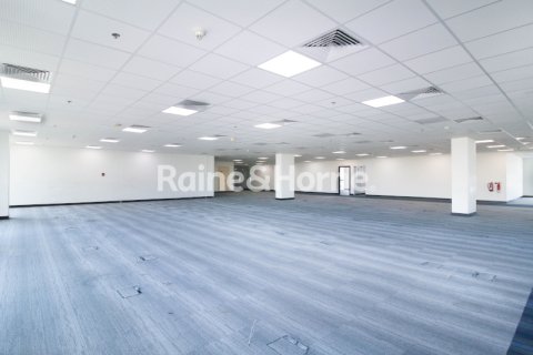 Zyrë në Academic City, Dubai, Emiratet e Bashkuara Arabe 800 m2. № 707664