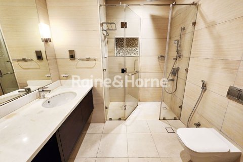 Lägenhet uthyres i Downtown Dubai (Downtown Burj Dubai), Dubai, UAE 2 sovrum, 155.8 kvm Nr. 707661 - fotografi 13