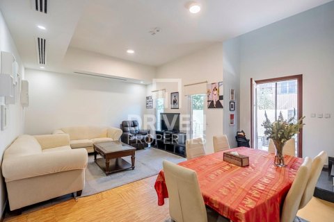 Villa te koop in Dubai Land, Dubai, VAE 2 slaapkamers, 157.94 vr.m., nr 744025 - foto 1