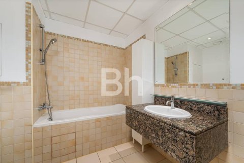 Купить квартиру в Джумейра Бич Резиденс, Дубай, ОАЭ 2 спальни, 129м2, № 617178 - фото 17