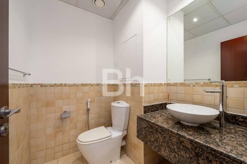 Купить квартиру в Джумейра Бич Резиденс, Дубай, ОАЭ 2 спальни, 129м2, № 617178 - фото 15