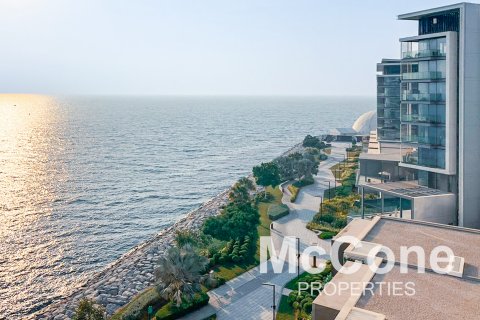 Apartment in Bluewaters, Dubai, UAE 4 bedrooms, 239.78 sq.m. № 586988 - photo 1