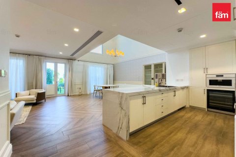 Shtëpi në qytet në Dubai, Emiratet e Bashkuara Arabe 3 dhoma gjumi, 326.6 m2. № 645826 - Foto 28